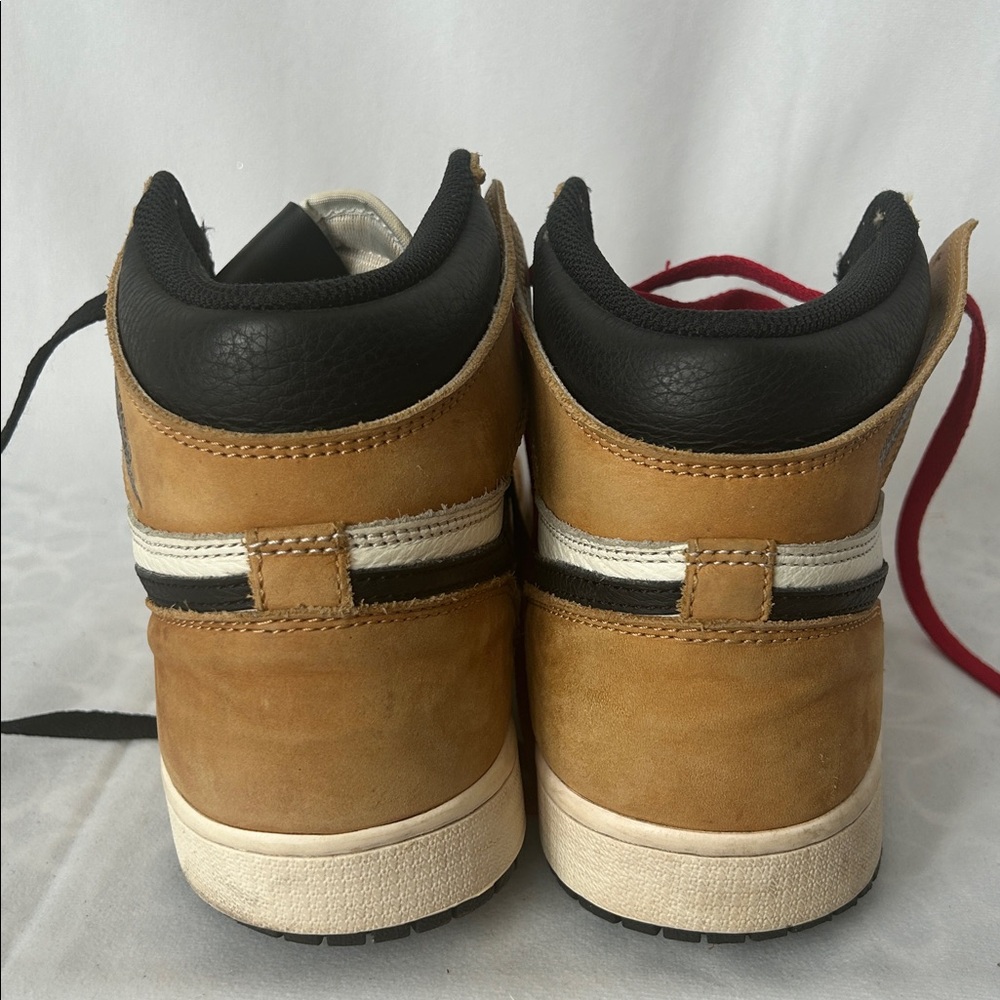 Nike Jordan 1 Retro Rookie Of The Year High-Top Sneakers **Size 10** - Picture 7 of 15